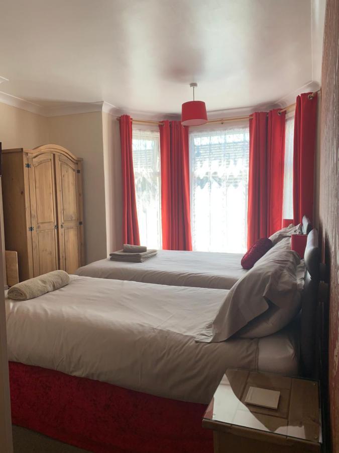 Twin Palms Guesthouse Great Yarmouth Buitenkant foto