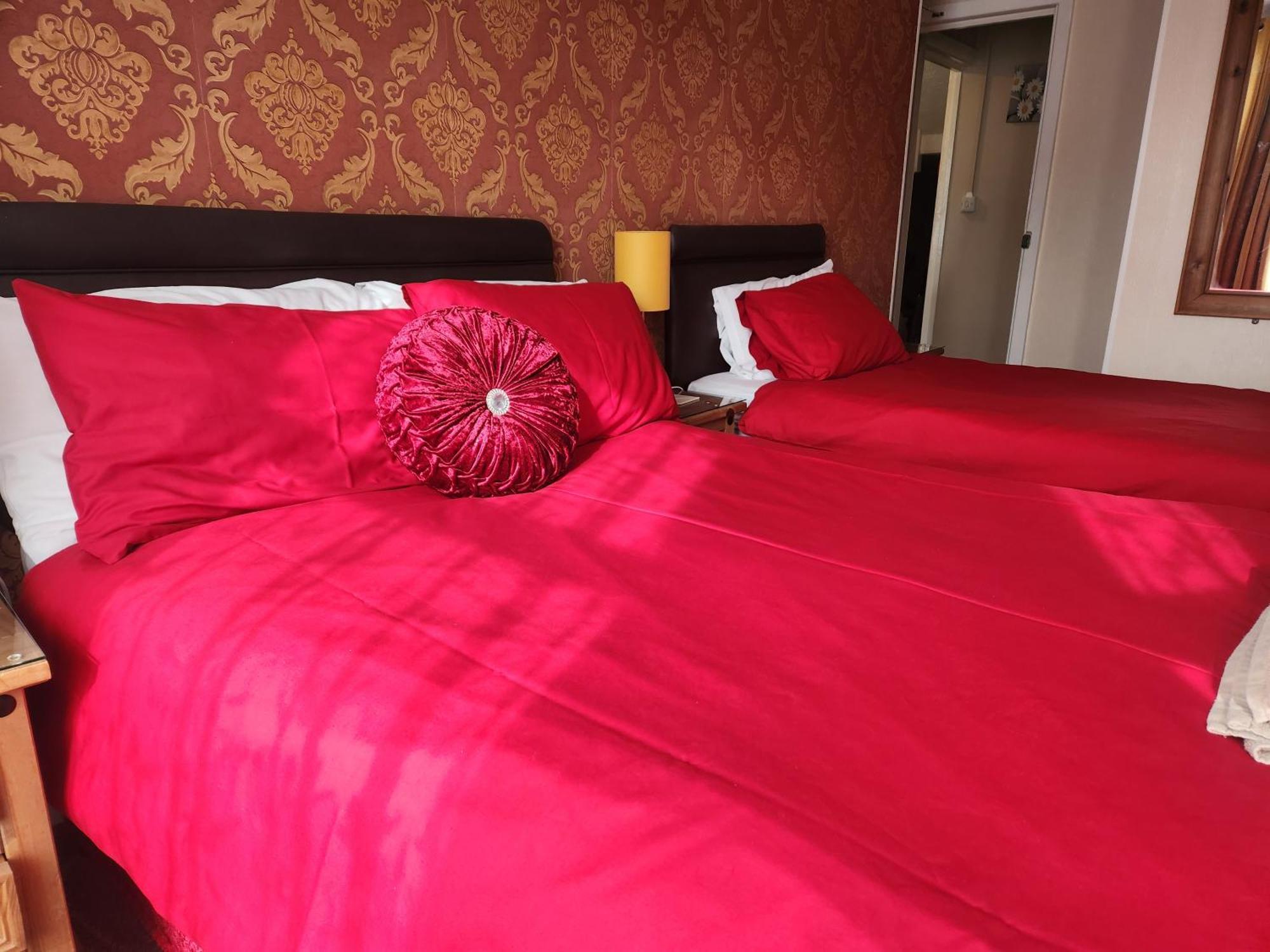 Twin Palms Guesthouse Great Yarmouth Buitenkant foto