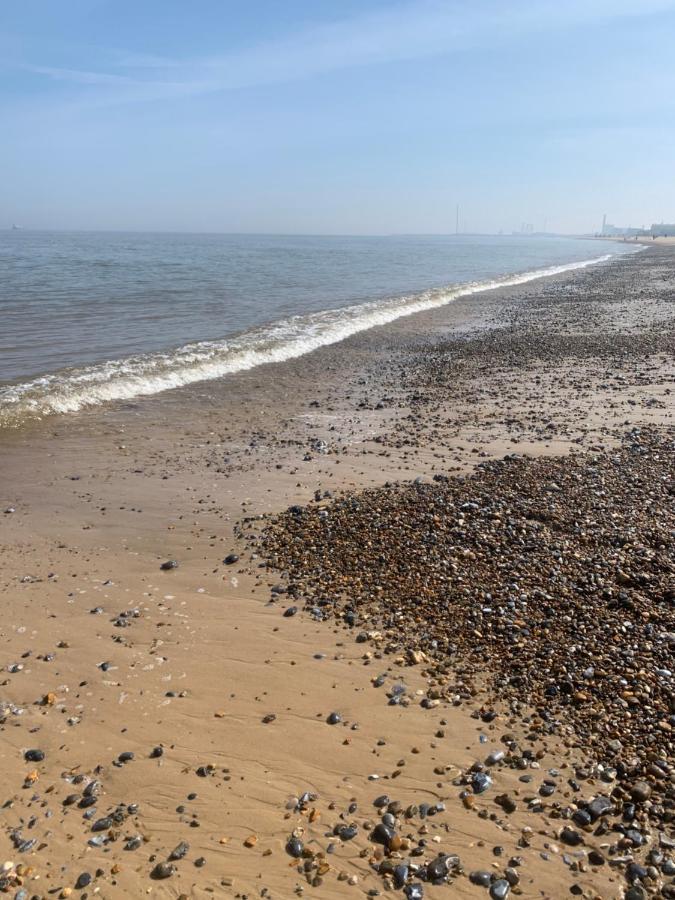 Twin Palms Guesthouse Great Yarmouth Buitenkant foto