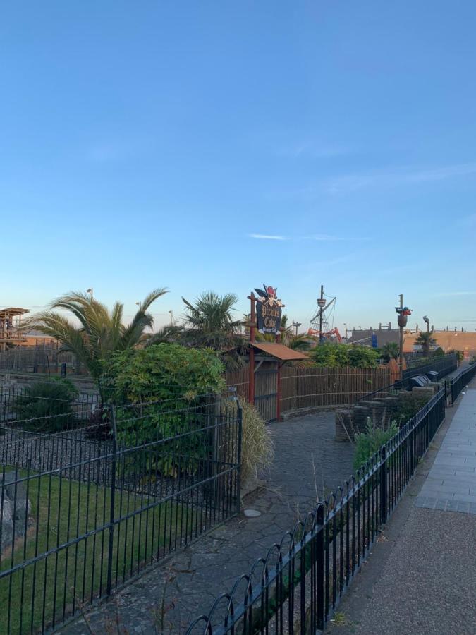 Twin Palms Guesthouse Great Yarmouth Buitenkant foto